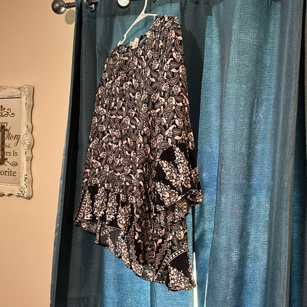 Dress with beautiful print and super soft, stretchy fabric!